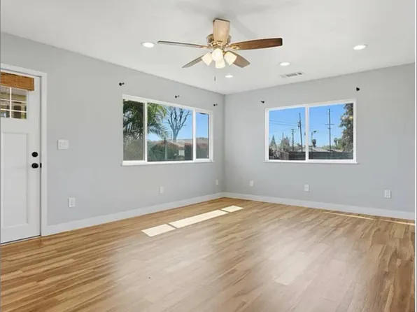 2702 E Goshen Ave #A, Visalia, CA 93292