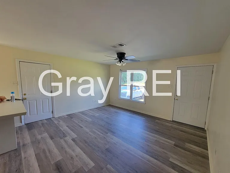 13 Oakwood Dr — Photo 5