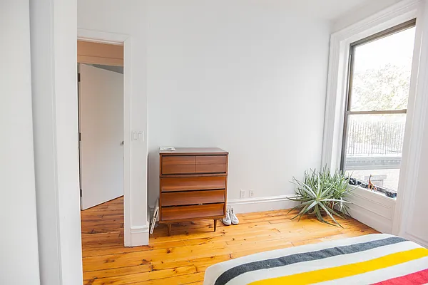 Rented by BLS Realty | media 8