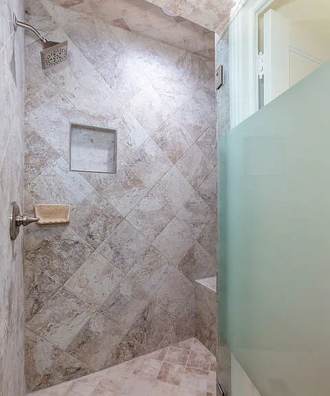 252 S Canon Dr — Photo 29