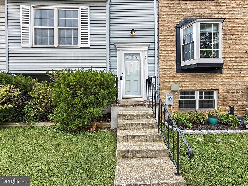 1st image of 25 Piedmont Ct