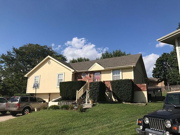4th image of 4013 NW Delwood Ct
