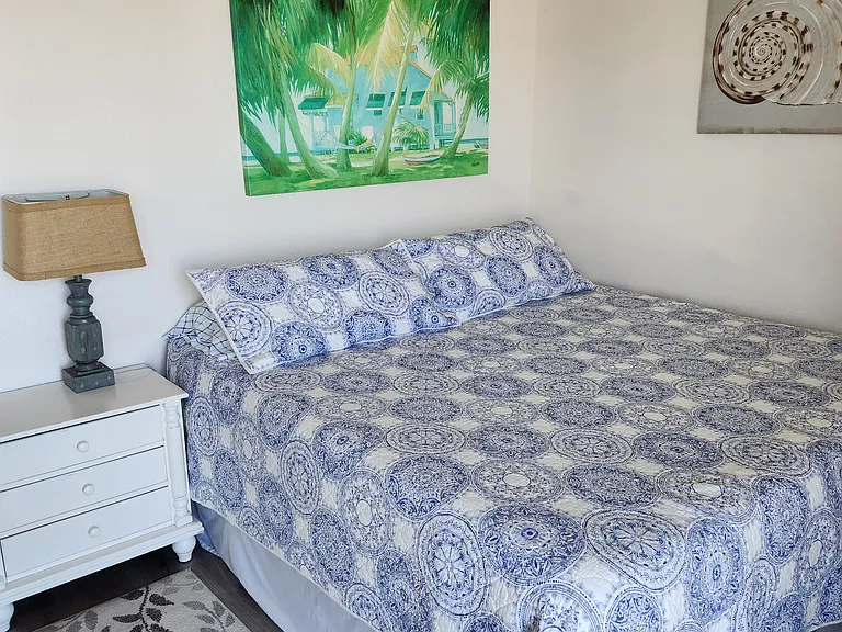 King size bed