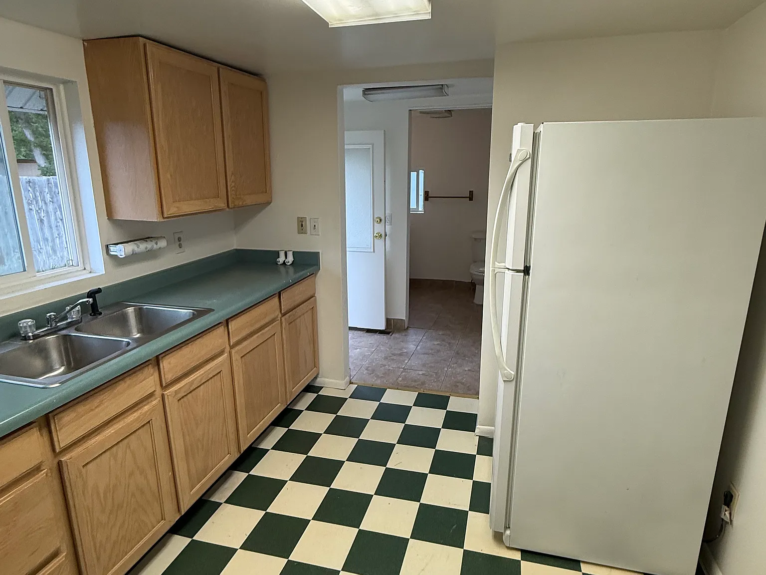 2 bed, 876 sqft, $1,500 — Photo 2