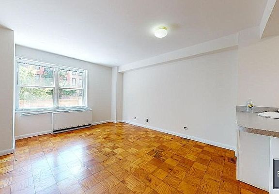 3rd image of 1470 1st Ave APT 7A