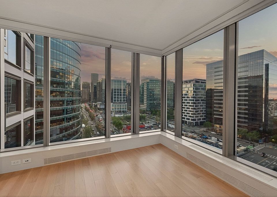 1st image of 133 Seaport Blvd Unit 1208