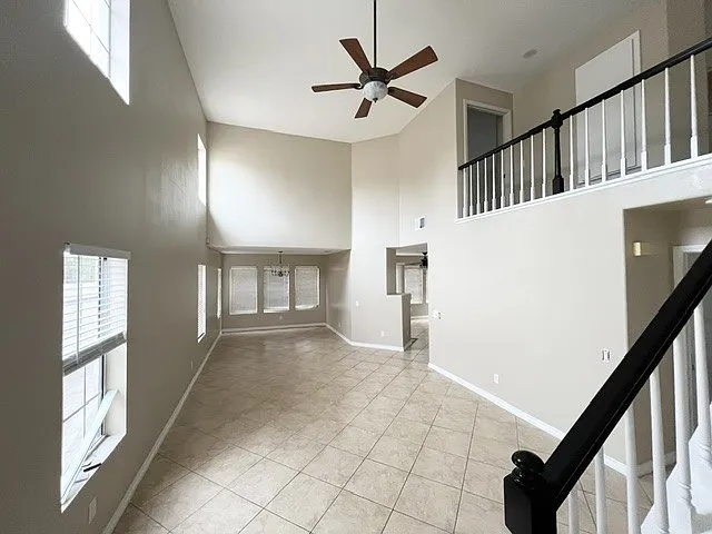2325 Eastridge Loop — Photo 3