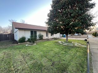 1726 Pebble Beach Dr, Lewisville, TX 75067