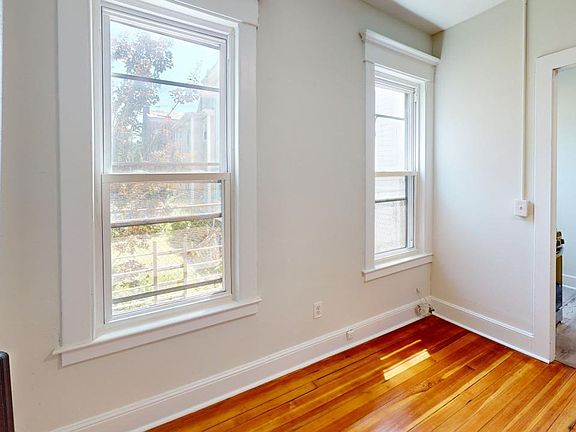 2nd image of 265-267 Humphrey St #2