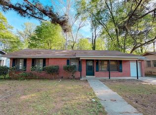 204 E Glenn Dr, Longview, TX 75602