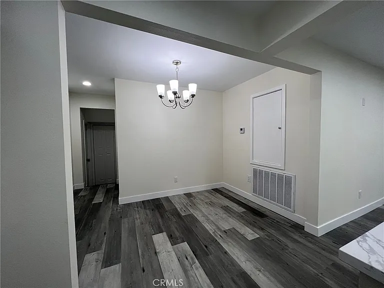 600 W Wilshire Ave — Photo 7