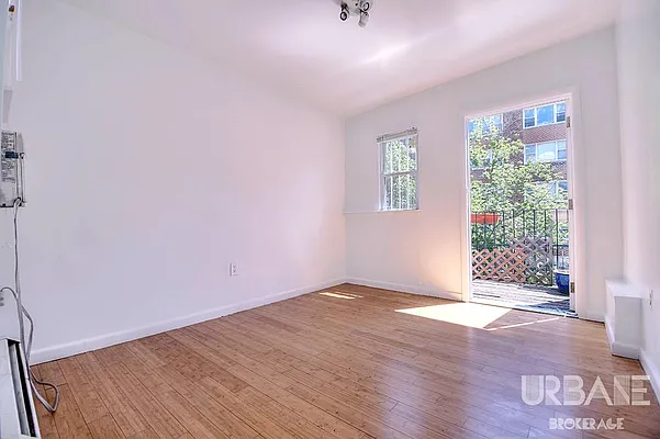 Rented by Urbane Brokerage | media 6