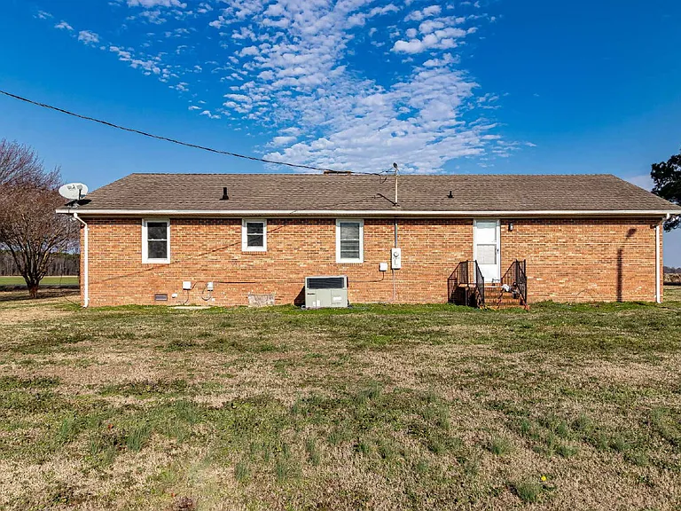 1296 Country Club Rd — Photo 25