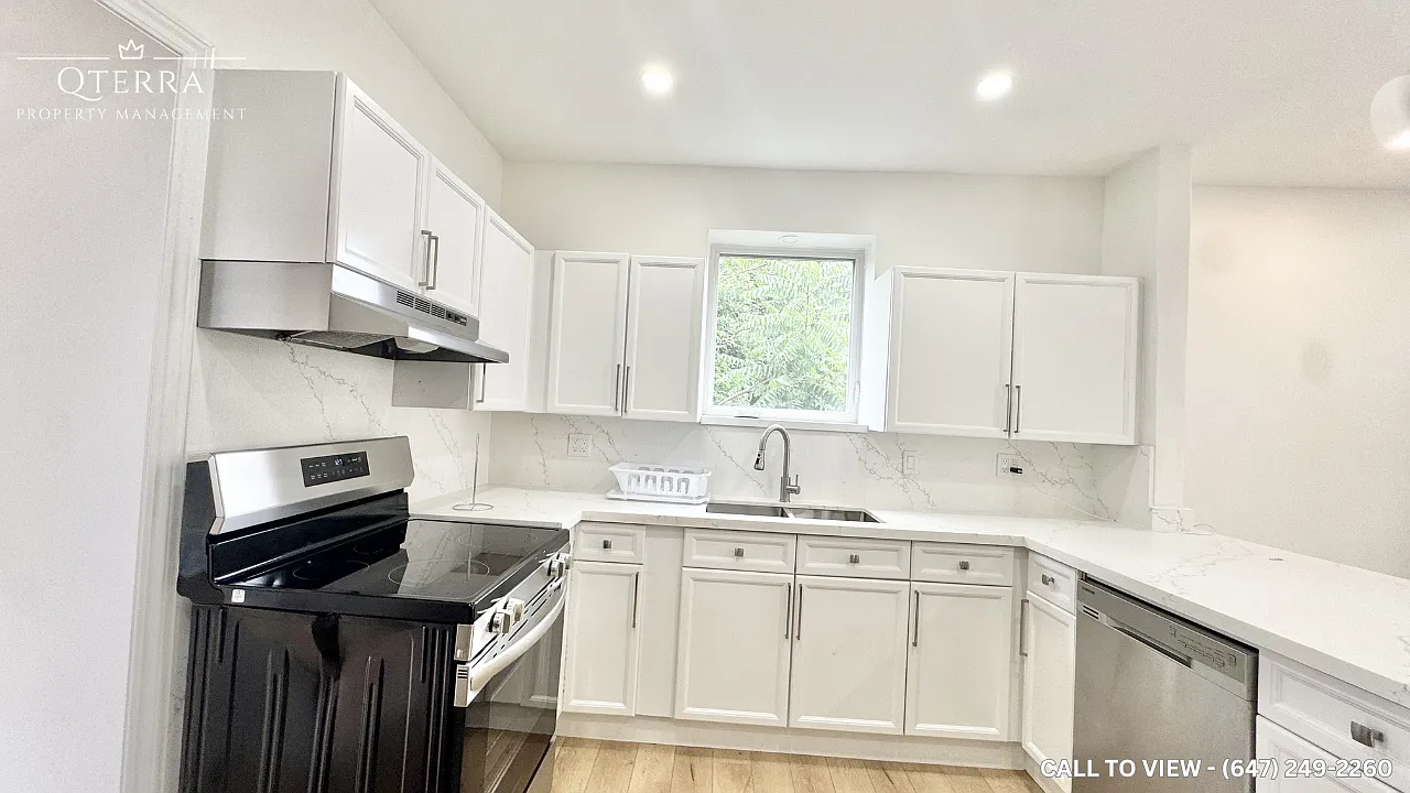 3 bed, 1.5 bath, 950 sqft, $2,395 — Photo 2