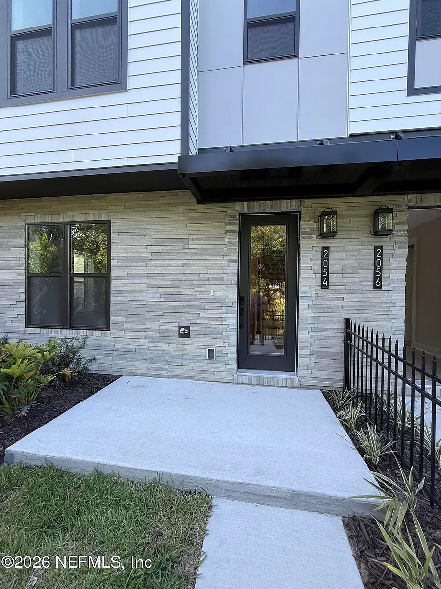 Building Photo - 2054 Prudential Dr