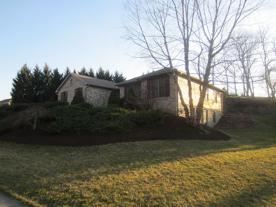 2nd image of 3611 Brookedge Ln