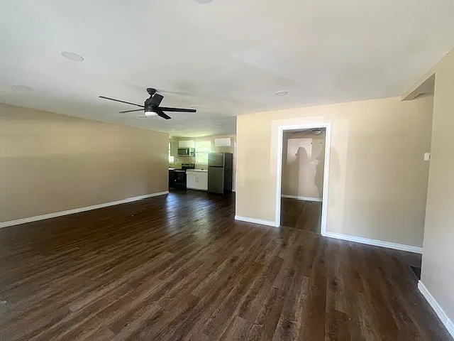 203 Vienna Cir — Photo 7