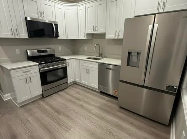 218 Dwight Street image 1 of 16