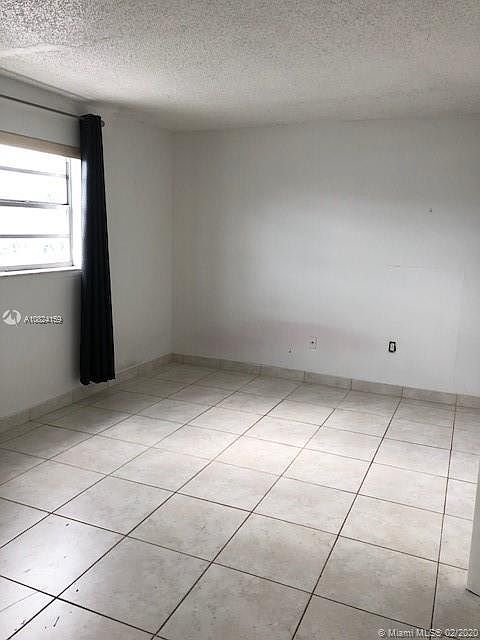2nd image of 1605 Meridian Ave APT 404