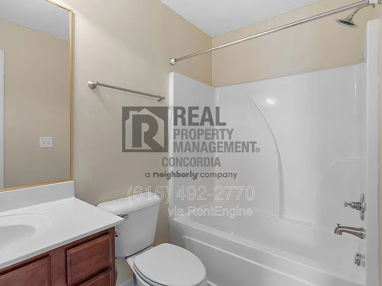 1702 Sprucedale Dr — Photo 21