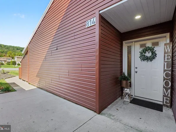 814 Charlotte Way, Enola, PA 17025