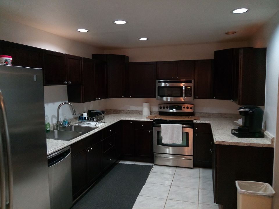 1st image of 1420 NE 32nd St