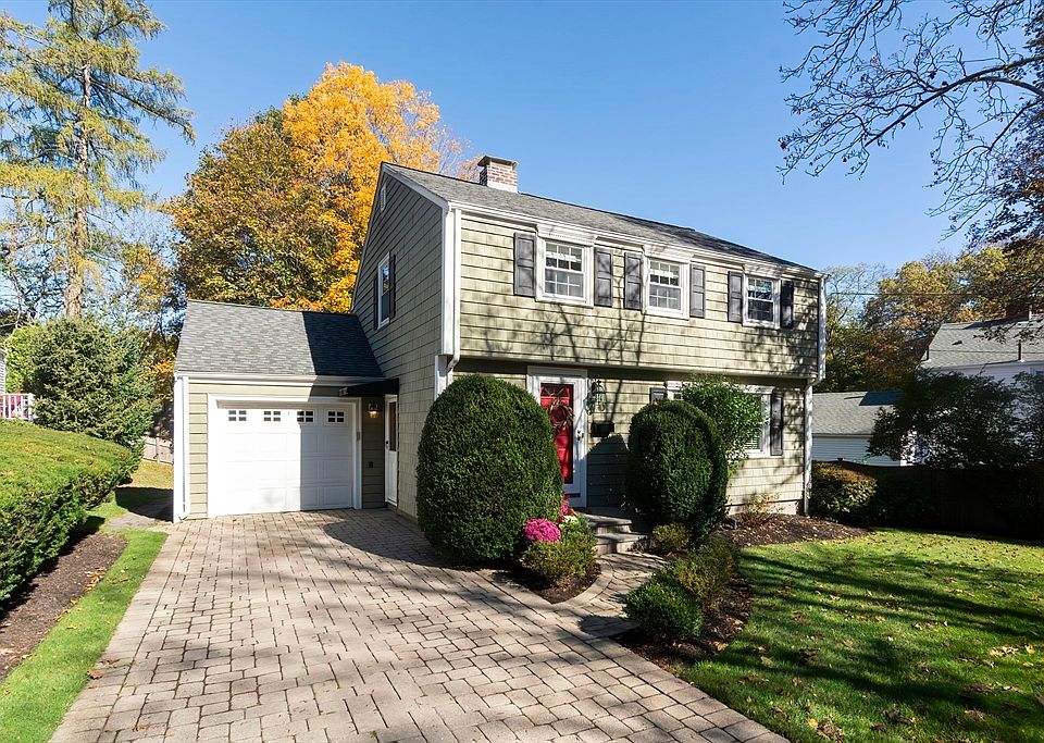 1st image of 5 Norwich Cir