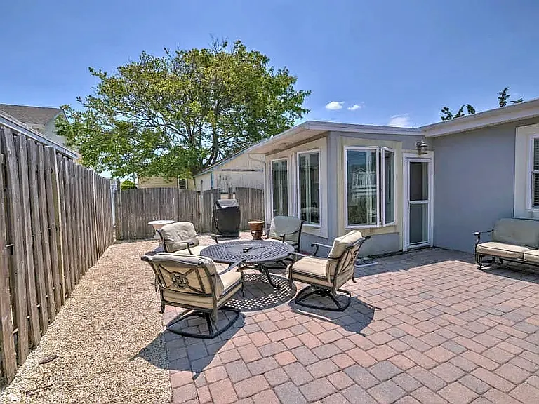 1 bed, 900 sqft, $1,900 — Photo 4