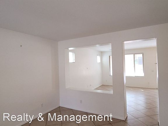 5th image of 10413 Yew Blossom Ave