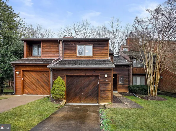 2247 Cedar Cove Ct, Reston, VA 20191
