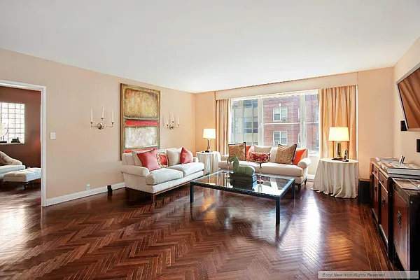 Sold by Bond New York | media 8