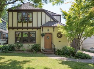 5826 SE Madison St, Portland, OR 97215