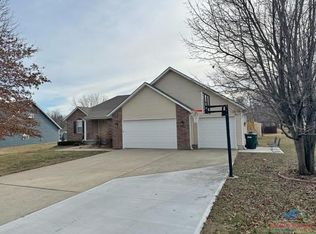 244 NW 46th Rd, Clinton, MO 64735