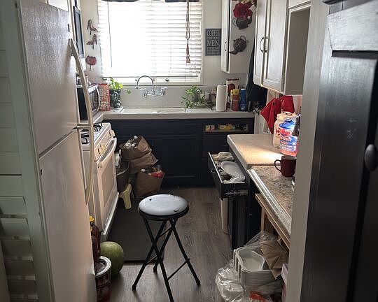 5th image of 4034 Abourne Rd APT A
