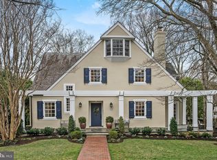 30 Grafton St, Chevy Chase, MD 20815