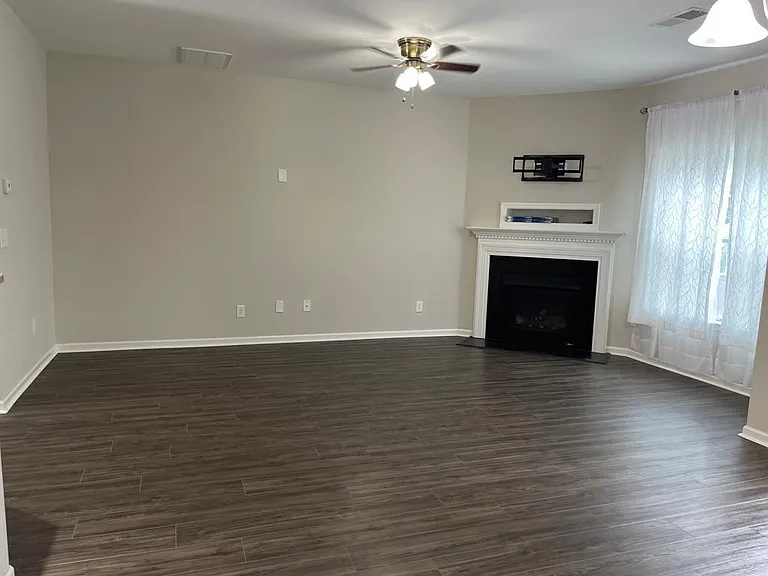 235 Cypress Hill Ln — Photo 8