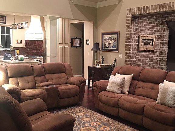 4th image of 12755 Woodland Cir