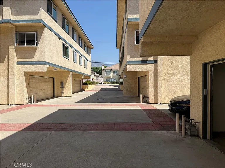 406 E California St #D — Photo 26