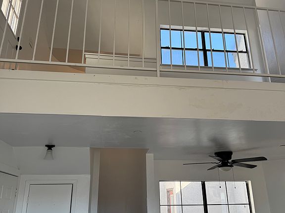 4th image of 4316 Swiss Ave APT 203