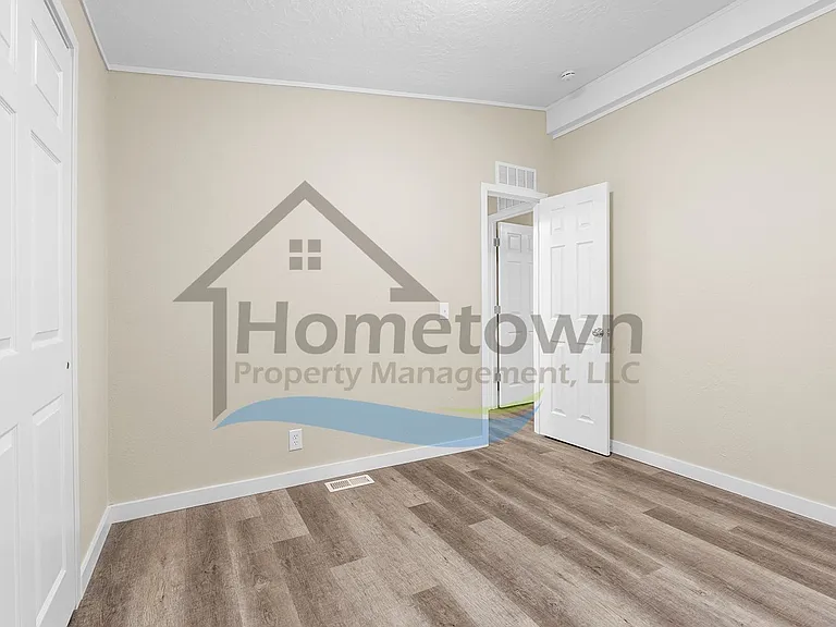 60 Short Dr — Photo 26