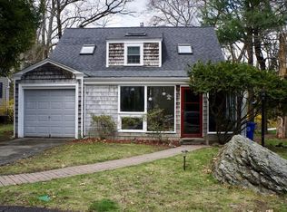 42 Elinor Rd, Newton, MA 02461