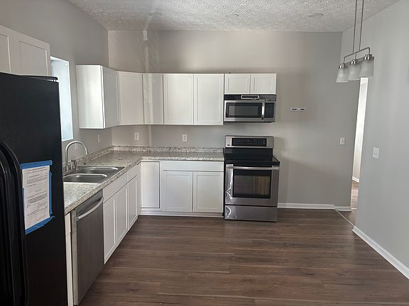 3rd image of 229 W 8th St