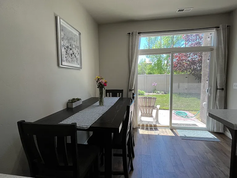881 Berkeley Dr — Photo 18