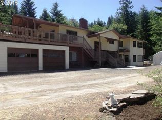 15237 S Burkstrom Rd, Oregon City, OR 97045