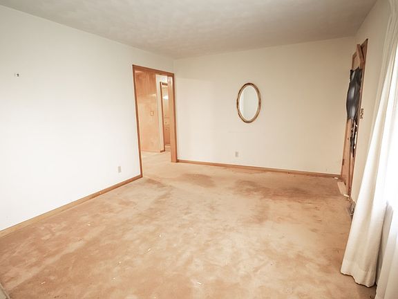 5th image of 812 Dixiana Dr
