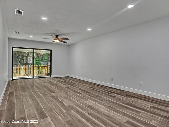 5th image of 169 Seawind Dr