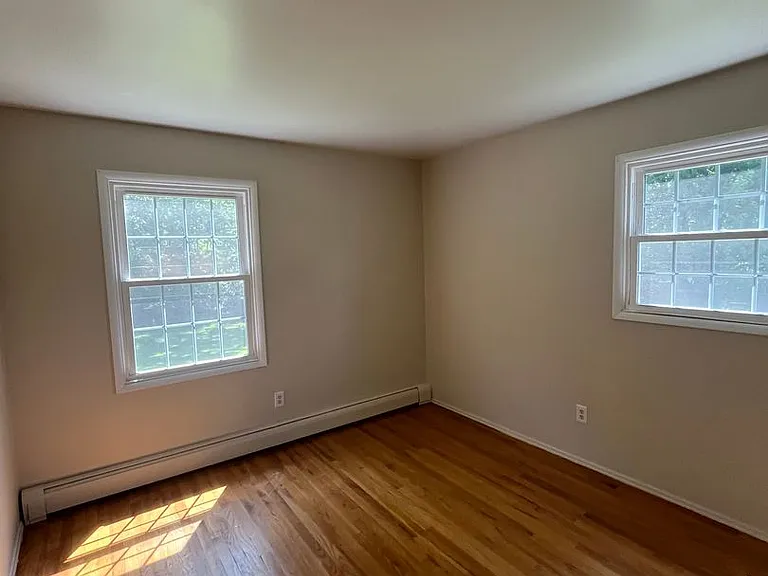 110 Hillary Dr — Photo 22