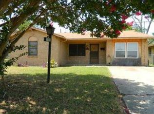 2429 Miller St, Grand Prairie, TX 75051