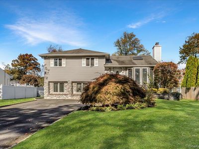 25 Estate Road, Smithtown, NY, 11787