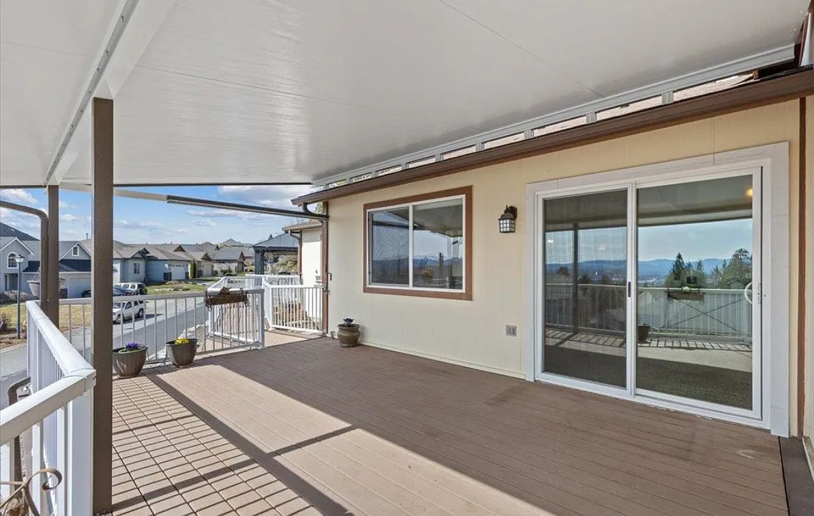 4 bed, 2827 sqft, $3,000 — Photo 2